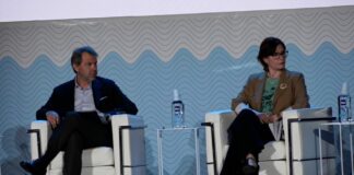 Tim, progetti nelle scuole e campagna social contro la disinformazione