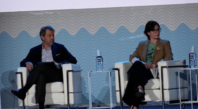 Tim, progetti nelle scuole e campagna social contro la disinformazione