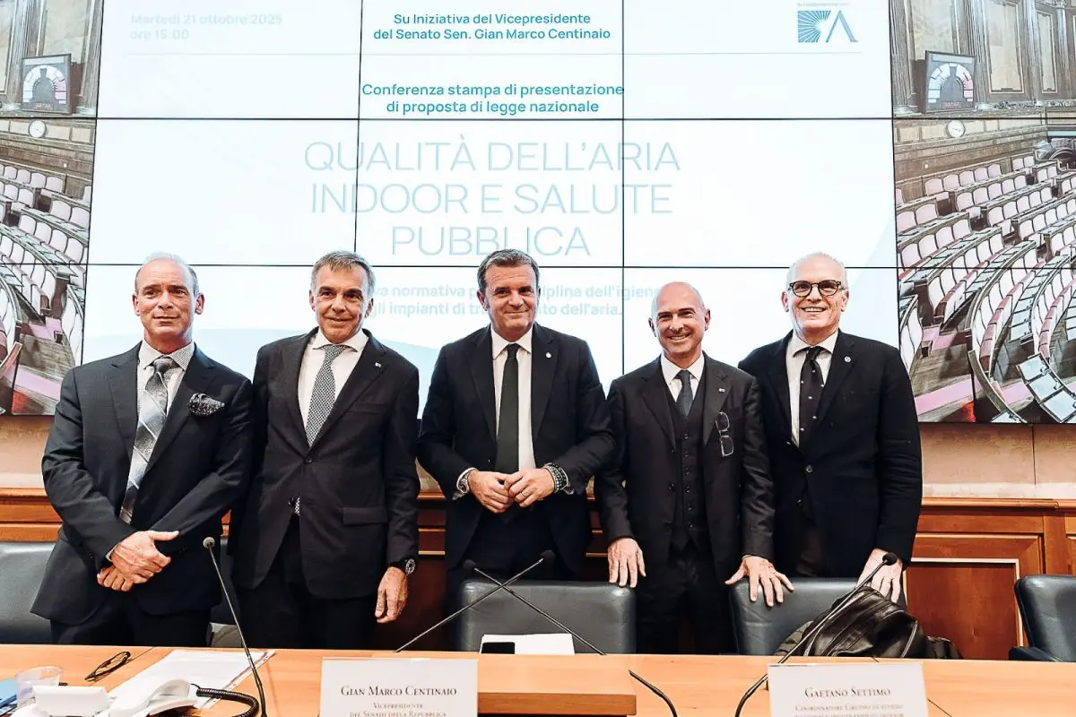 geronimo it luufficio-di-supporto-del-sindaco-trasformato-in-ufficio-della-propaganda-A29665 011