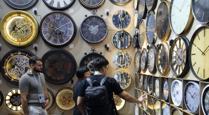 Cina: Fiera di Canton attira un numero record di acquirenti internazionali