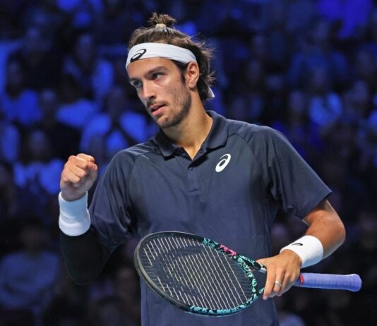 Musetti rimonta Wawrinka e avanza ai quarti ad Atene, azzurro ancora in corsa per le Finals