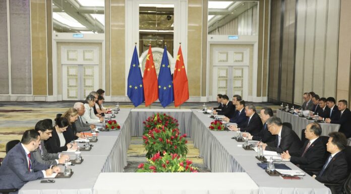 Cina: Premier Li, pronta a lavorare con UE su temi commerciali su basi paritarie