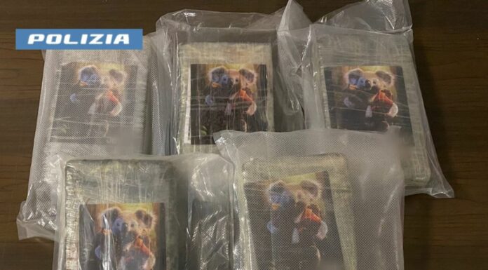 Cinque Kg di cocaina nascosti nel doppiofondo dell’auto, arrestato nel milanese