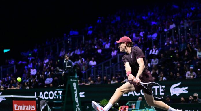 Buon esordio per Sinner a Parigi, Sonego vince il derby con Musetti