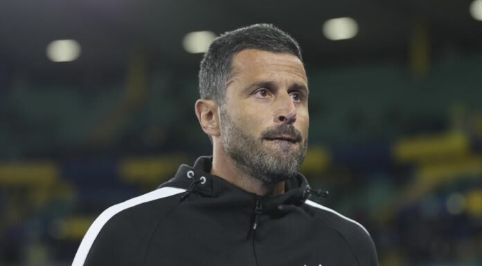 Laurientè e Pinamonti, il Sassuolo vince 2-1 a Cagliari