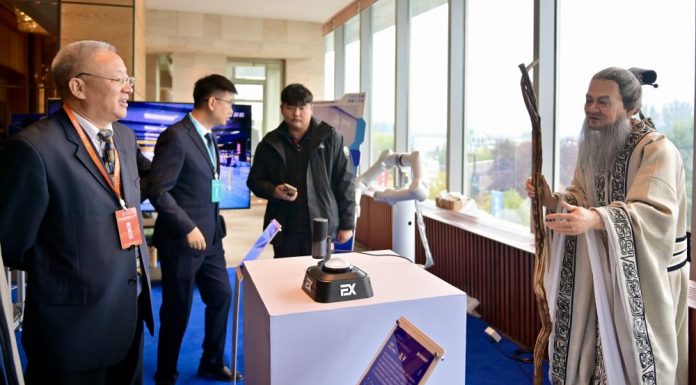 Cina: inizia la Shenyang Robot Conference 2025 (1)