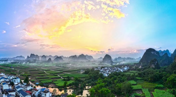 Cina: paesaggio autunnale in diverse parti del paese (2)