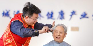 Cina: proseguono le iniziative in vista della Giornata nazionale anziani (1)