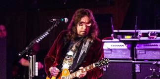 E’ morto a 74 anni Ace Frehley, lo storico chitarrista dei Kiss
