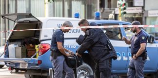 Pacco sospetto vicino alla sinagoga di Genova: intervengono gli artificieri, allarme rientrato