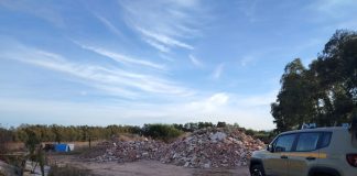 Ad Arborea sequestrata una discarica abusiva di rifiuti speciali