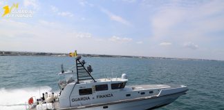 Arrestato un ricercato internazionale per frode finanziaria al largo della costa di Bari