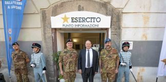 Il Comandante Territoriale Nazionale dell’Esercito Gianpaolo Mirra in visita a Napoli