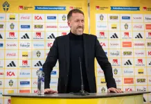 Sweden coach Potter extends contract to 2030