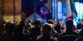 Parma, cori fascisti nella sede di Fratelli d’Italia. Il Pd: “Meloni condanni senza esitazione”