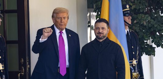 Incontro Trump-Zelensky domenica in Florida. Il Cremlino: “Russia e Usa proseguono nel dialogo”