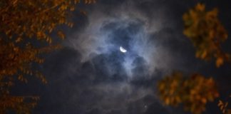 Cina: vista di Giove e della Luna nel cielo dello Heilongjiang (2)
