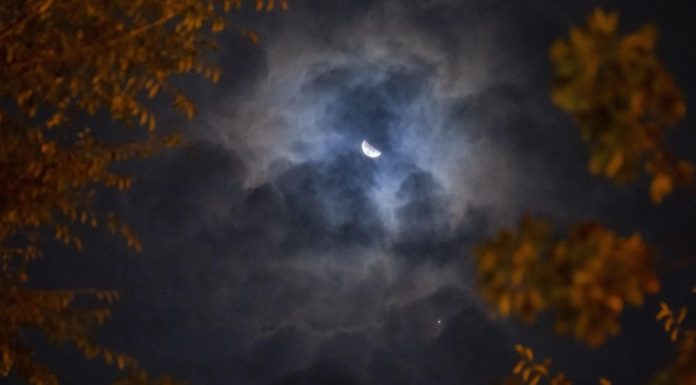 Cina: vista di Giove e della Luna nel cielo dello Heilongjiang (2)