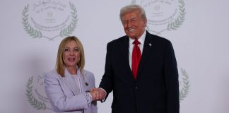 Meloni al NYT: “Credevo con Trump sarebbe stato più facile”. Sui social risponde a Schlein: “Nessun boomerang, Patto Ue svolta positiva per l’Italia”