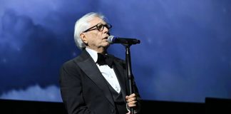 Nino D’Angelo annuncia un nuovo tour 2026 per i 50 anni di carriera