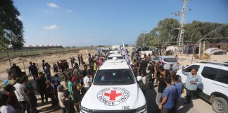 Gaza, Hamas rilascia tutti i 20 ostaggi vivi. Arrivati in Israele anche 4 corpi