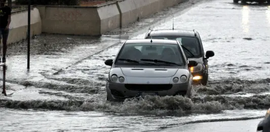 Sicilia nella morsa del maltempo. Allagamenti a Palermo e provincia, disagi alla viabilità