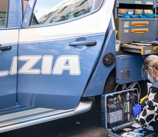 Rinvenuto il cadavere di una donna a Scandicci, è stata decapitata