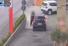 Donna assalita dall’ex nel Napoletano, un 49enne arrestato dai Carabinieri / Video