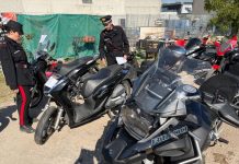 Roma, scoperto un deposito di moto e scooter rubati nella Riserva dell’Aniene
