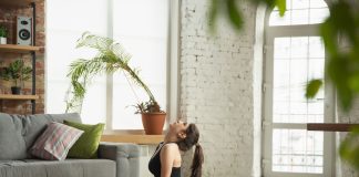 10 Segreti utilizzati dai coach del benessere da conoscere subito stretching yoga asana