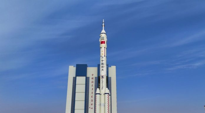 Cina: Shenzhou-21 e Long March-2F trasferiti nell’area di lancio