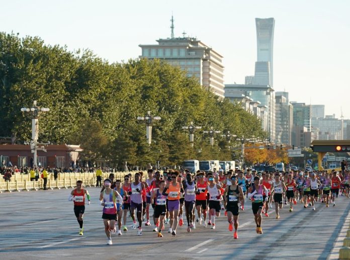 (SP)CHINA-BEIJING-MARATHON 2025(CN)