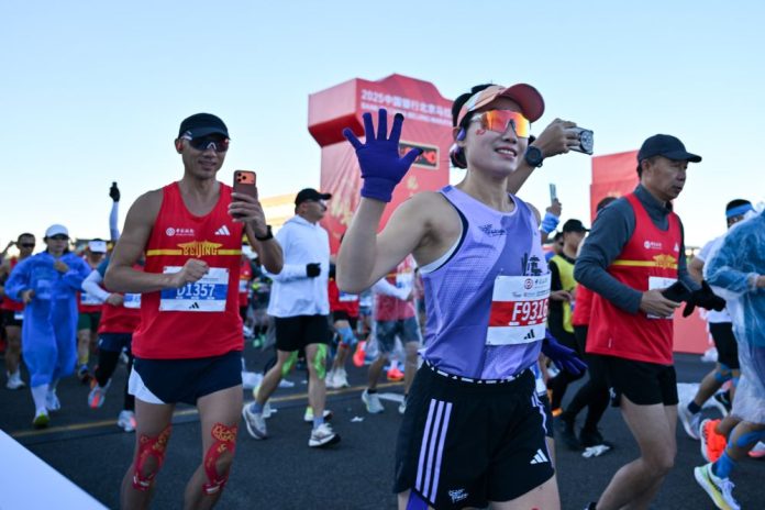 (SP)CHINA-BEIJING-MARATHON 2025(CN)