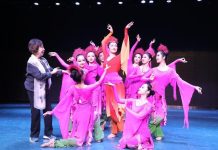 Cina: danza di Dunhuang conquista turisti sulla via della seta (2)