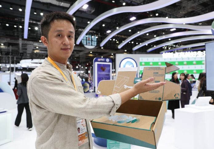 (CIIE) CHINA-SHANGHAI-CIIE-NEW PRODUCTS-DEBUT (CN)