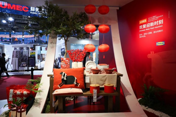 (CIIE) CHINA-SHANGHAI-CIIE-NEW PRODUCTS-DEBUT (CN)