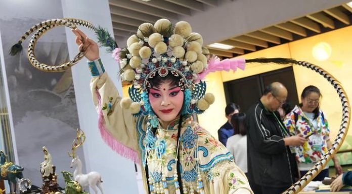 Cina: scambi culturali durante la CIIE di Shanghai (2)