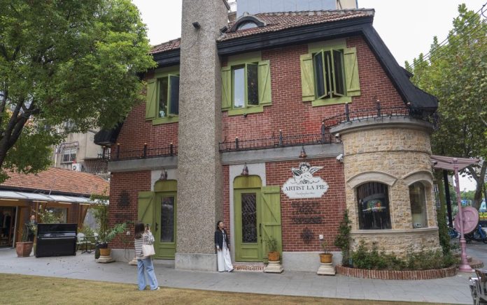 CHINA-SHANGHAI-HISTORICAL AND CULTURAL BLOCK-ART AND LIFE-ECONOMY (CN)