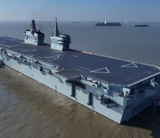 Cina: prima prova in mare per la nave d’assalto anfibia Type 076