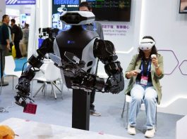 Cina: a Shenzhen in corso la Fiera dell’Hi-Tech (2)