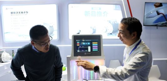 Cina: inaugurata a Pechino Expo internazionale di semiconduttori (2)