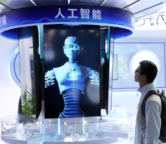 Cina: inaugurata a Pechino Expo internazionale di semiconduttori (3)