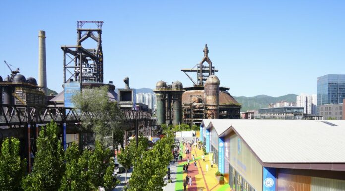 Cina: commercio di servizi cresce del 7,6% nei primi nove mesi dell’anno