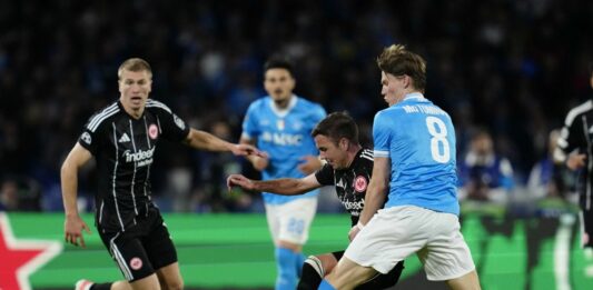 Il Napoli sbatte contro l’Eintracht, 0-0 al “Maradona”
