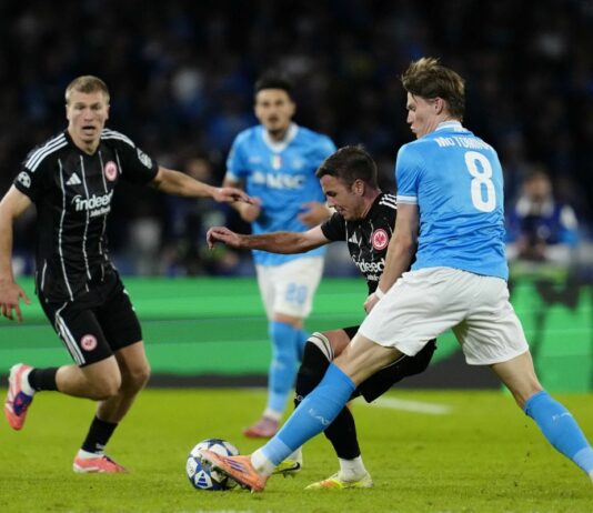 Il Napoli stecca ancora in Champions, finisce 0-0 contro l’Eintracht