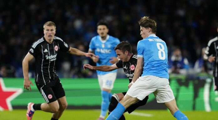 Il Napoli sbatte contro l’Eintracht, 0-0 al “Maradona”