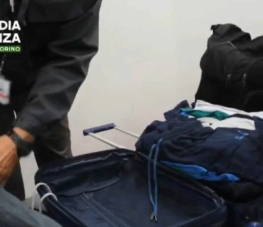 Sequestrati all’aeroporto di Torino 8,6 kg di cocaina, arrestato peruviano