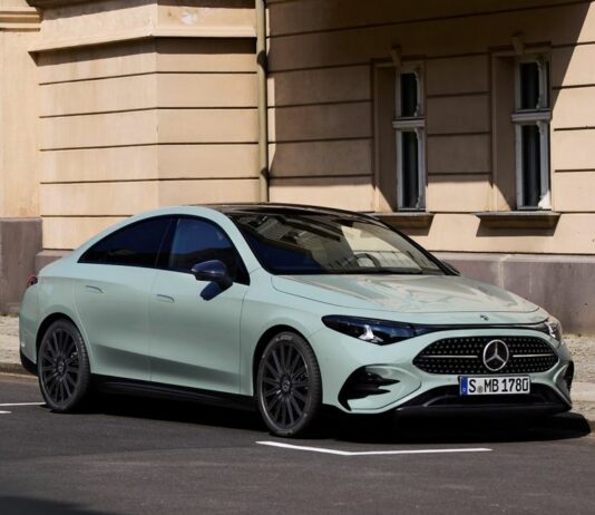 Nuova Mercedes-Benz CLA Hybrid, tre varianti di potenza e quattro versioni