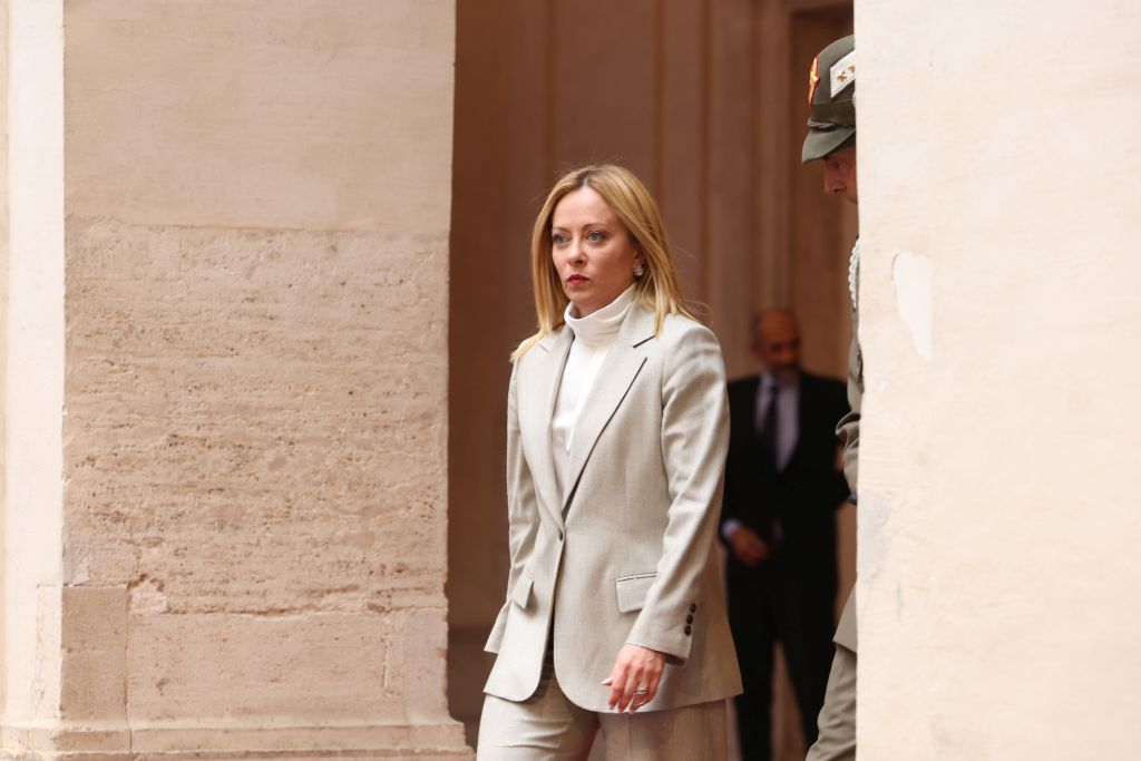 geronimo it anche-nel-2023-le-frecce-tricolori-saranno-con-noi-parola-di-sindaco-A36315 009