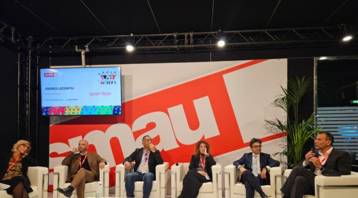 Open Fiber porta a SMAU Milano il futuro delle connessioni